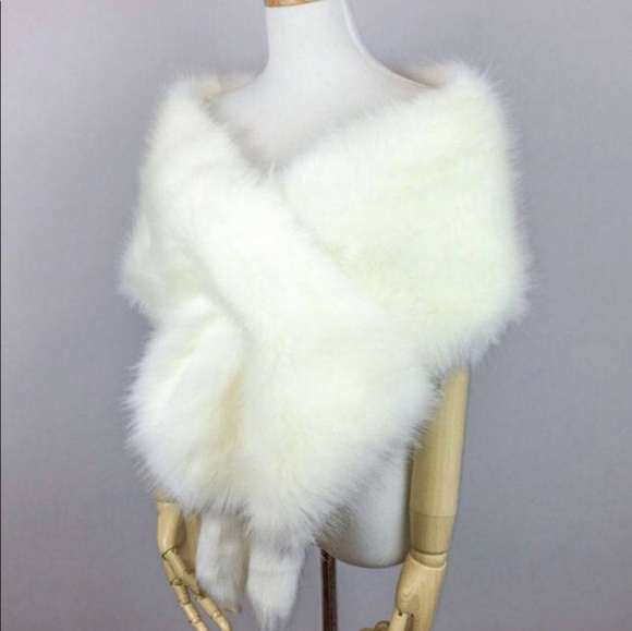 ivory faux fur shawl
